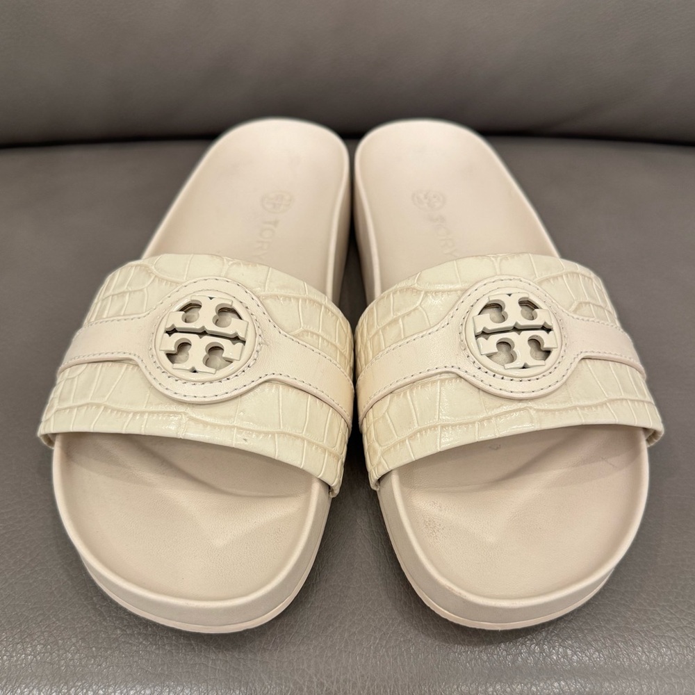 Tory Burch / Anatomic Carson Slide / Croc Cream
